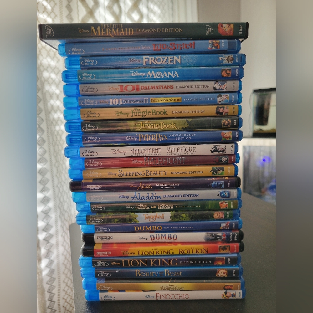 Disney Movie Collection Disney Blu-ray DVD's - Frozen, Moana, Aladdin & More